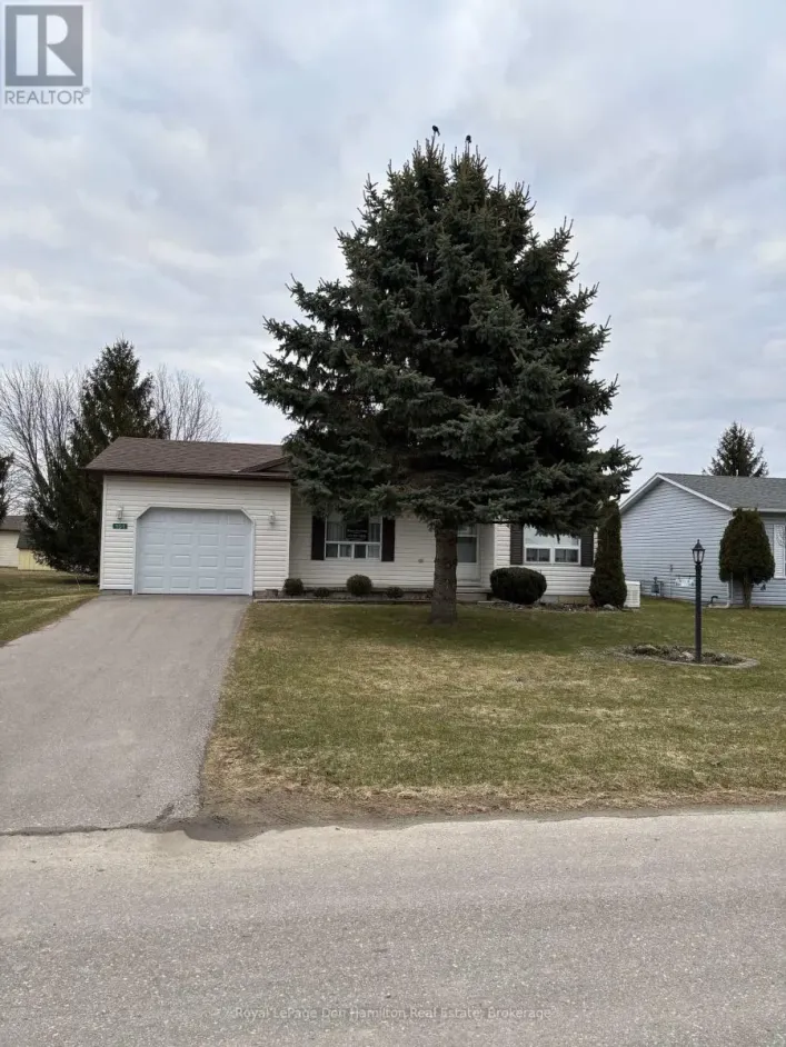 101 MEADOWVIEW LANE S, North Perth