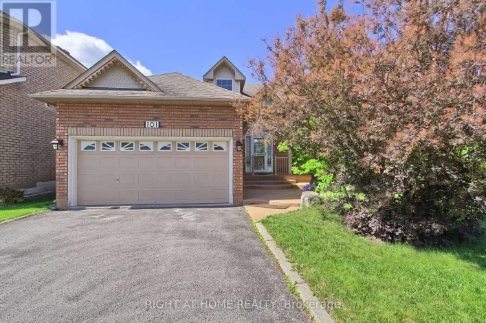101 OLD COLONY ROAD, Richmond Hill