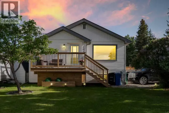 101 S Railway Street, Okotoks