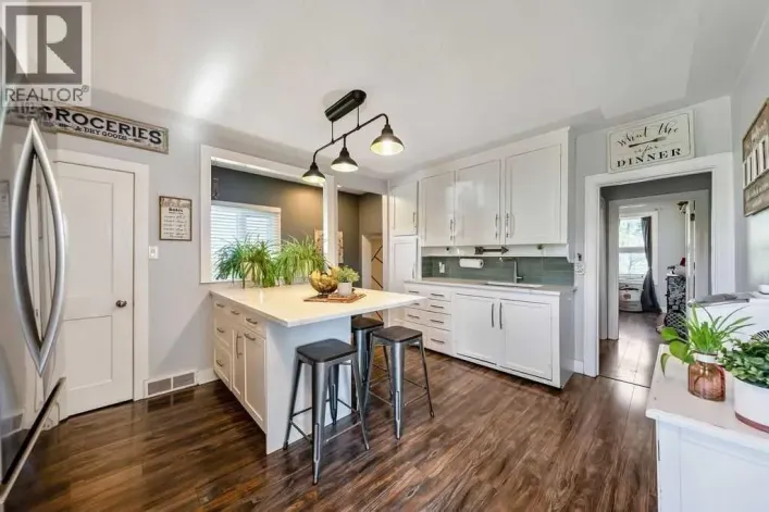 101 S Railway Street, Okotoks