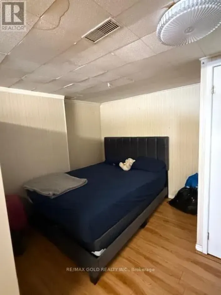 101 SILVERSTONE DRIVE, Toronto