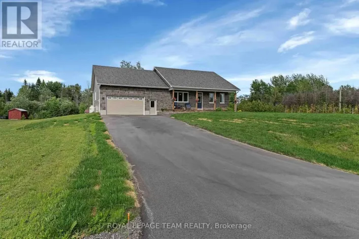 101 STIRLING CRESCENT, North Grenville