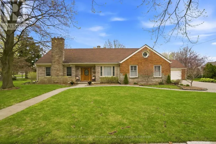 101 WATERLOO STREET N, Goderich)