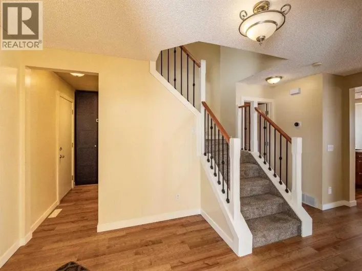 101 Westpoint Gardens, Calgary