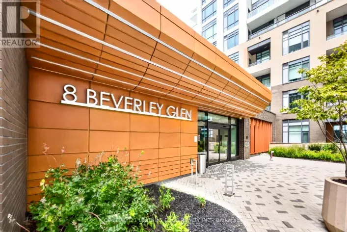 1010 - 8 BEVERLEY GLEN BOULEVARD, Vaughan