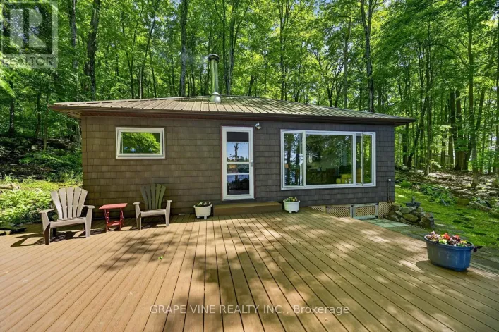 1010 FIREFLY LANE, Frontenac