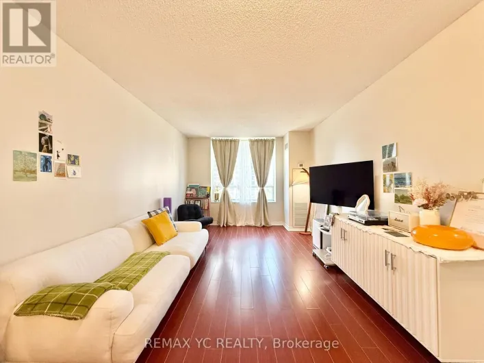 1011 - 18 SOMMERSET WAY, Toronto