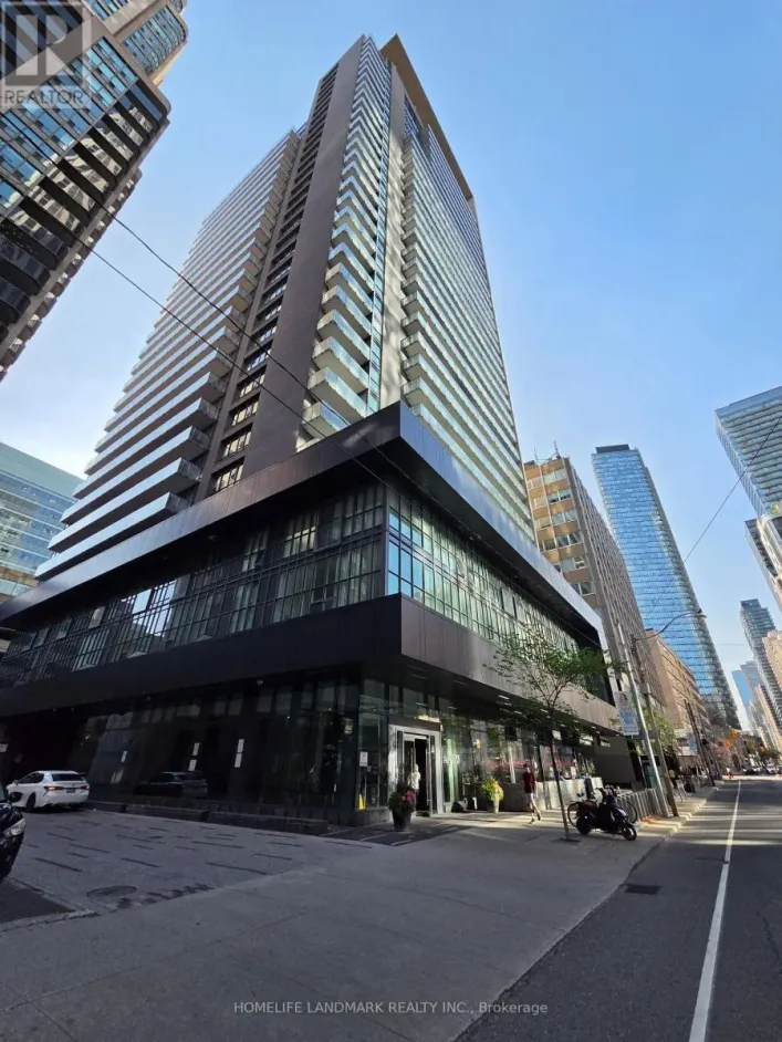 1011 - 770 BAY STREET, Toronto