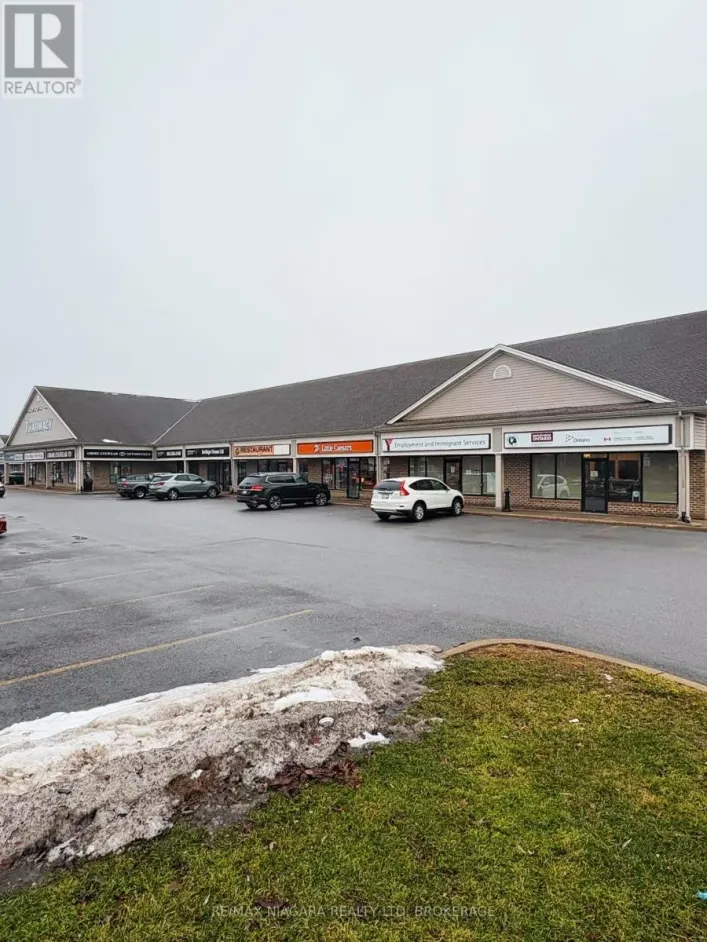 10&11 - 8123 LUNDY'S LANE, Niagara Falls