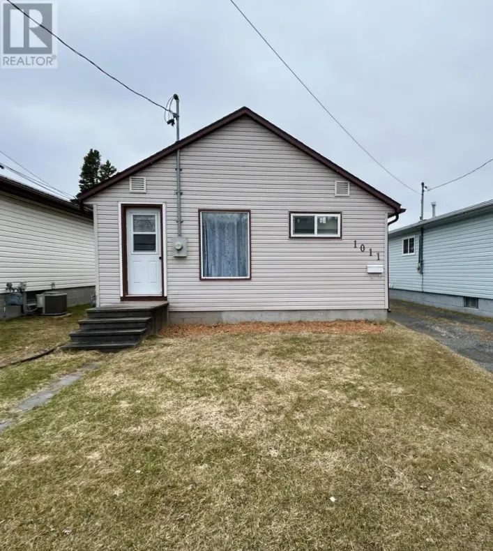 1011 Portage Avenue N, Fort Frances