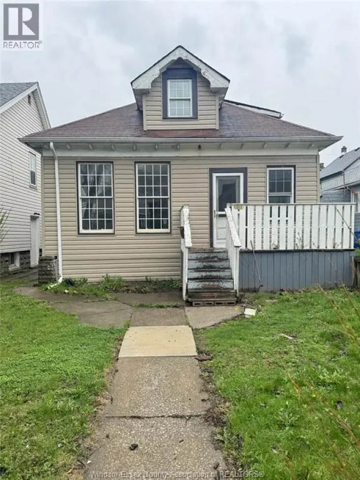 1011 Windsor AVENUE, Windsor