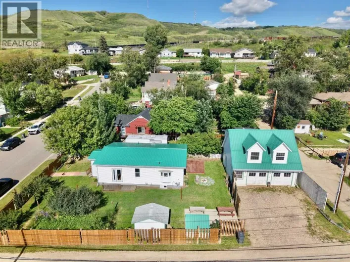 10111 106 Avenue, Peace River