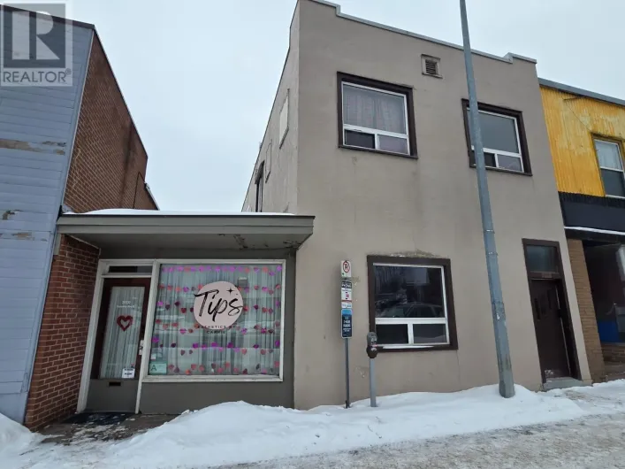 1012 VICTORIA AVENUE E, Thunder Bay
