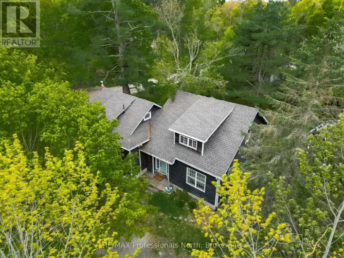 1013 GREY STREET, Muskoka Lakes