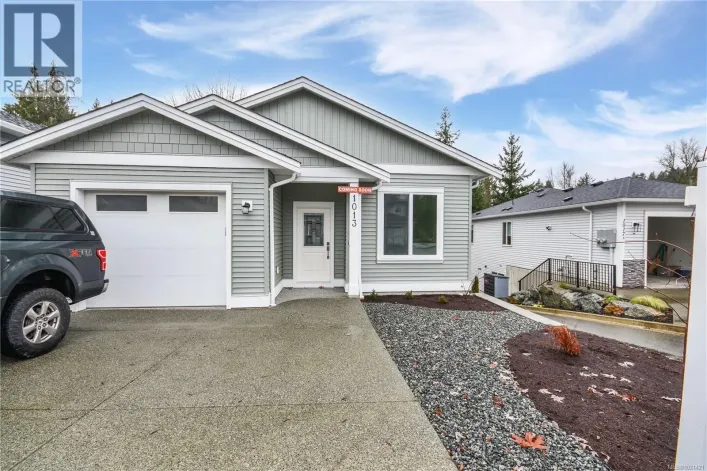 1013 Rozzano Pl, Ladysmith