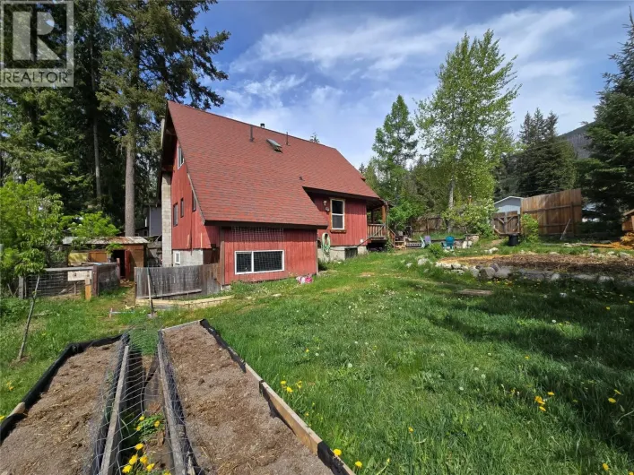 1013 Slocan Street, Slocan