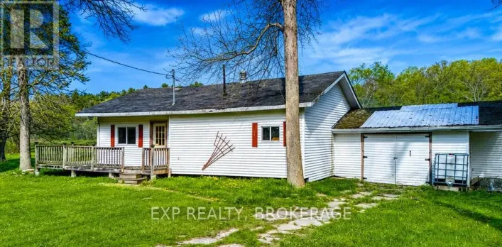 1013 TURNER WAY, Central Frontenac