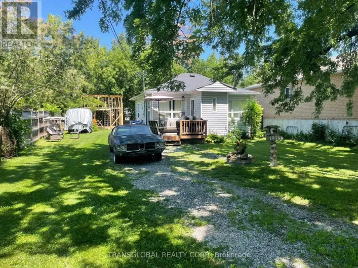 1014 BARTON AVENUE, Georgina