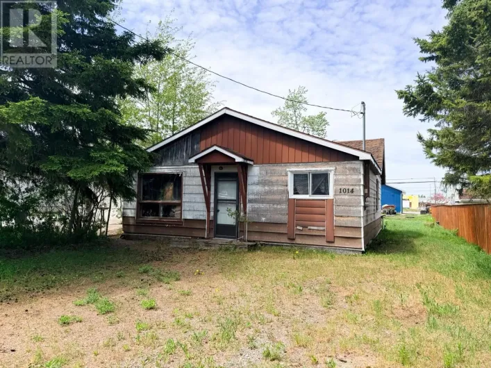 1014 First ST E, Geraldton