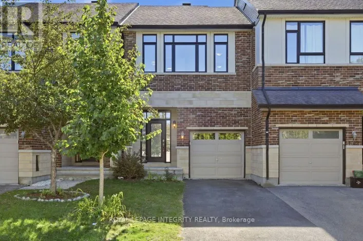 Row / Townhouse for sale: 1014 OTTENBRITE CRESCENT, Ottawa