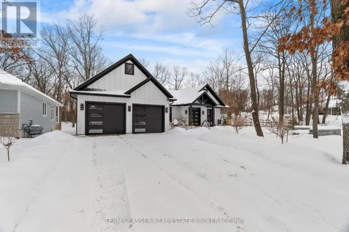 10143 PINERY BLUFFS ROAD, Lambton Shores