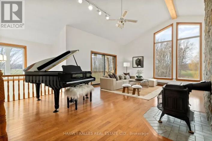 1015 COUNTY 2 ROAD, Prince Edward County