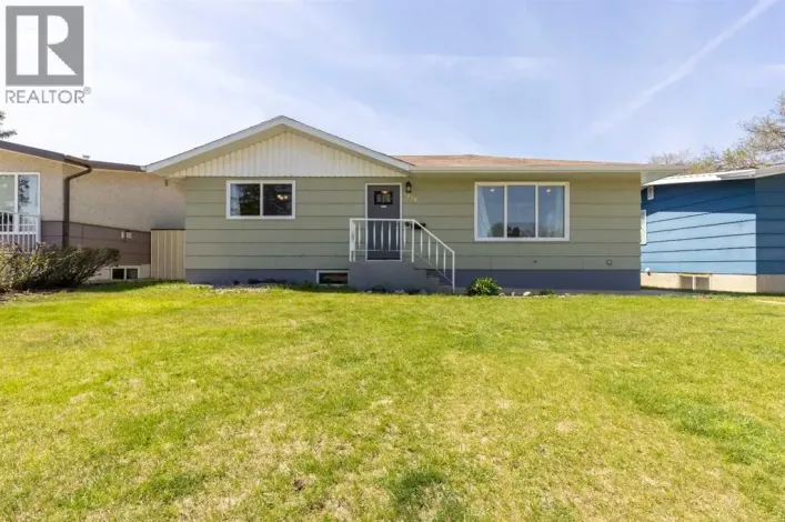 1016 30 Street S, Lethbridge