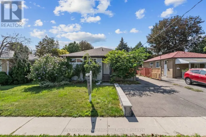1016 CENTRE STREET N, Whitby