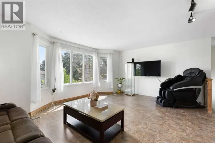 1016 Hunterdale Place NW, Calgary