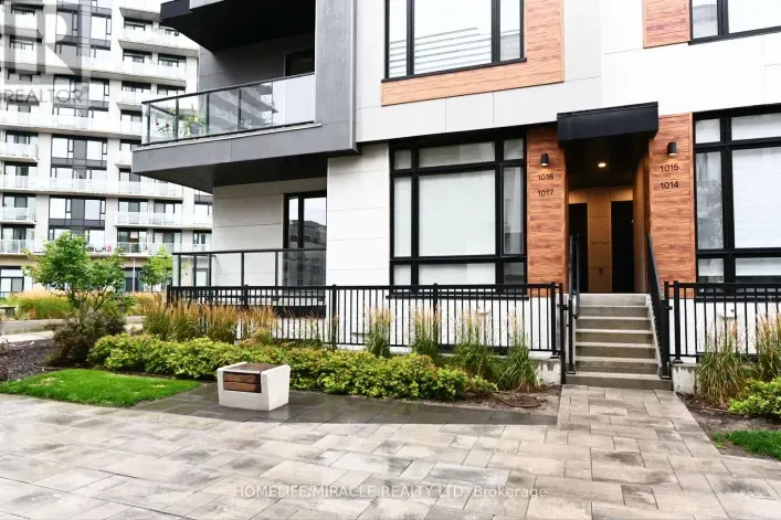 1017 - 14 DAVID EYER ROAD, Richmond Hill