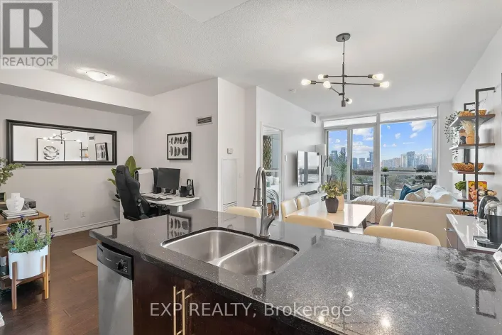 1017 - 2885 BAYVIEW AVENUE, Toronto