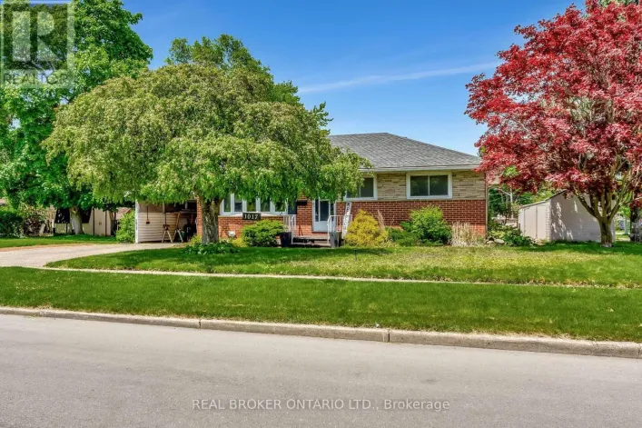 1017 BRAESIDE STREET, Woodstock