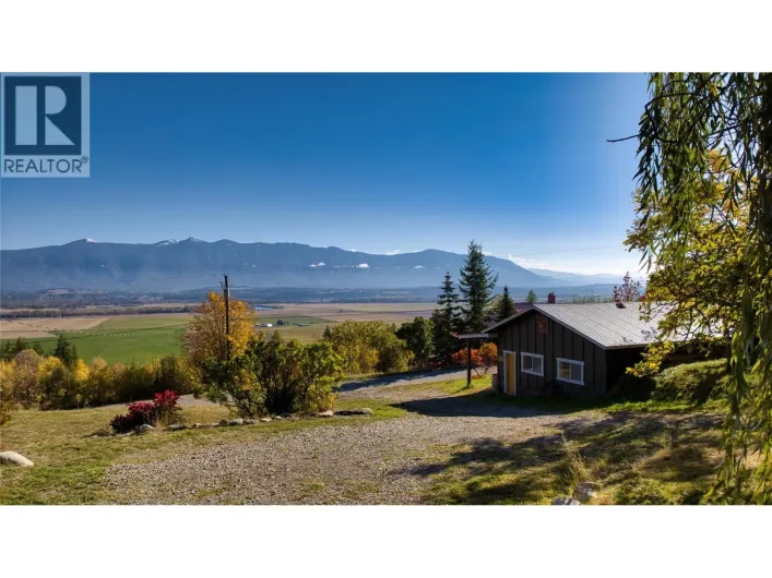 1017 Simmons Road, Creston