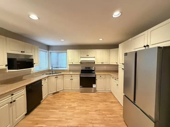 10177 107A ST, Surrey