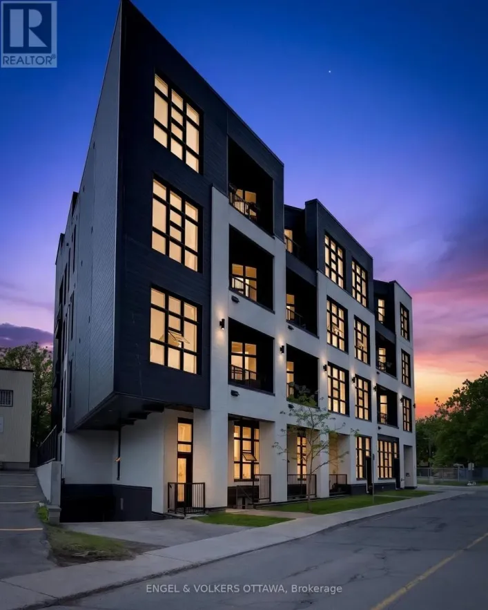 102 - 101 PINHEY STREET, Ottawa