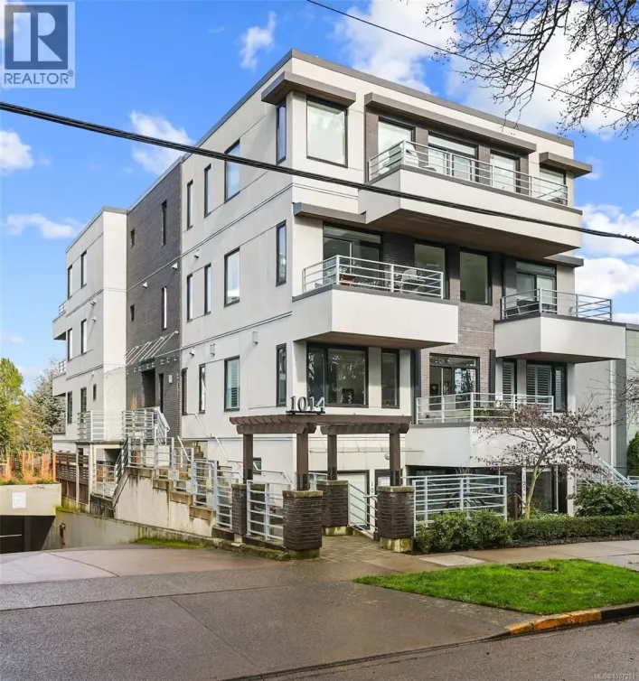 102 1014 Park Blvd, Victoria