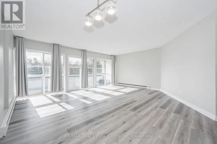 102 - 105 CONROY CRESCENT, Guelph