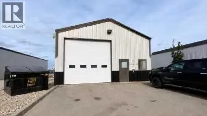 102, 10601 82 Avenue, Clairmont