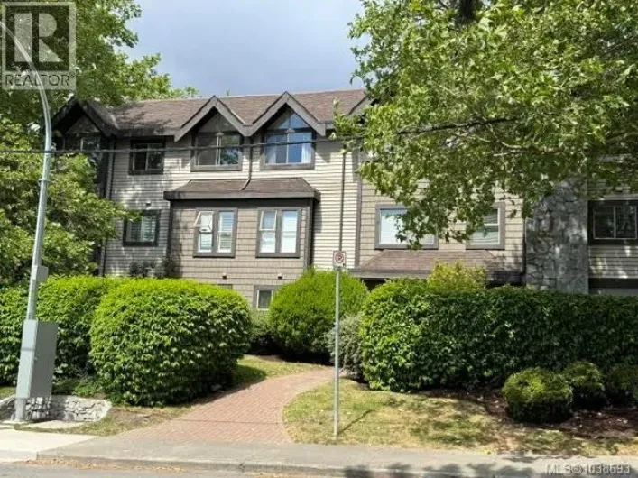 102 108 Gorge Rd W, Saanich