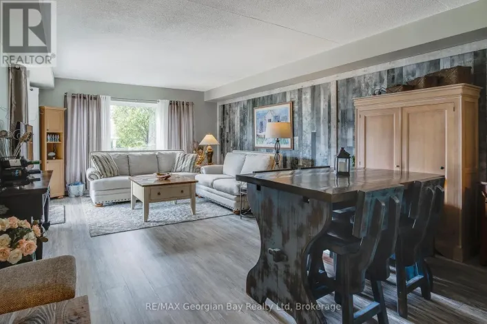 102 - 11 BECK BOULEVARD, Penetanguishene