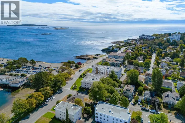 102 1318 Beach Dr, Oak Bay