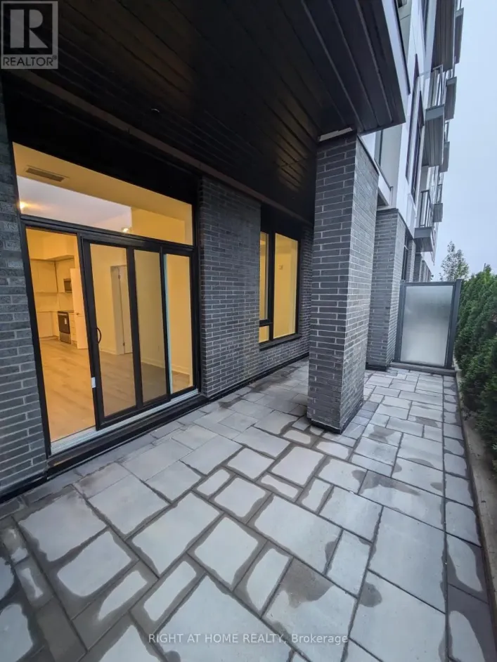 102 - 1440 CLARRIAGE COURT, Milton