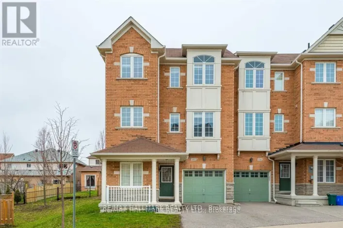 102 - 15 OLD COLONY ROAD, Richmond Hill