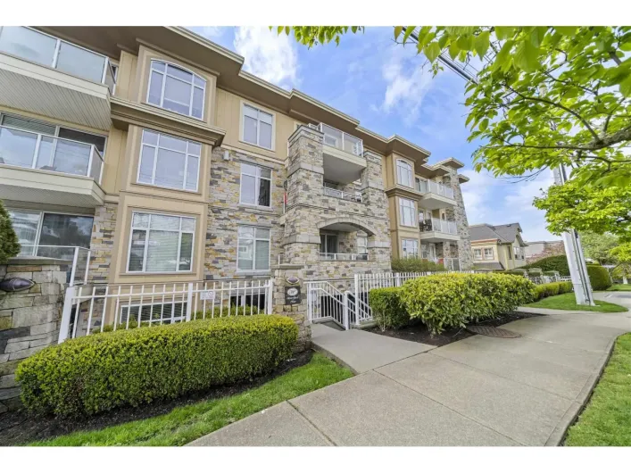 102 15164 PROSPECT AVENUE, White Rock