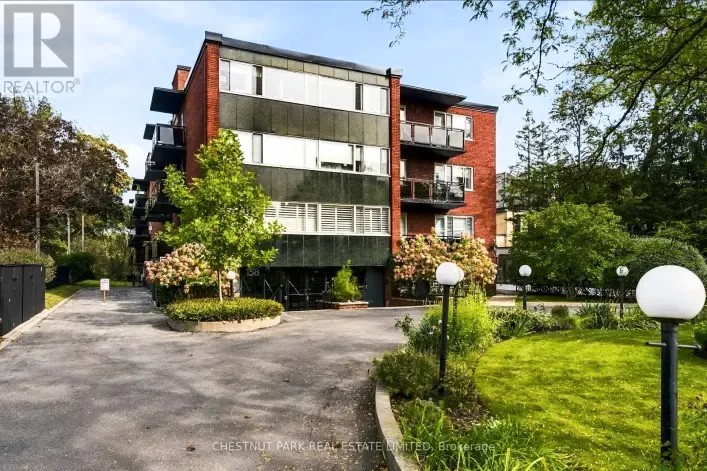 102 - 158 CRESCENT ROAD, Toronto