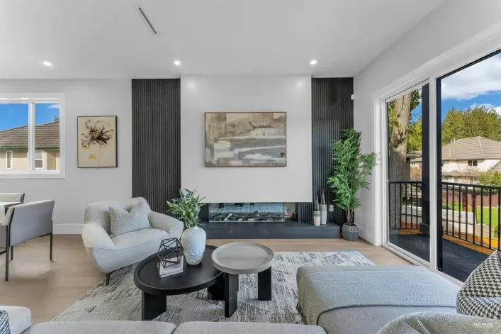 102 15861 111A AVENUE, Surrey