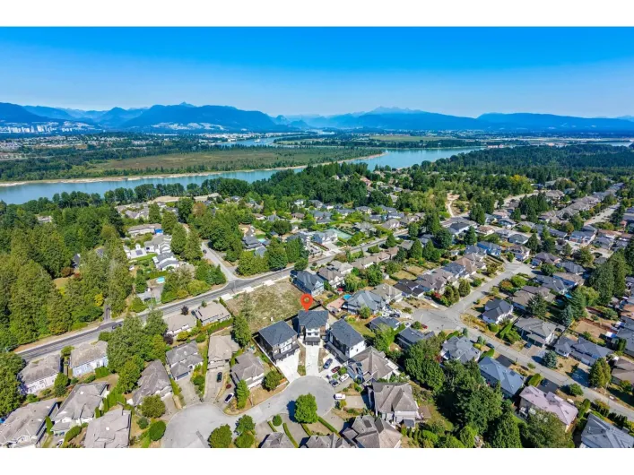 102 15871 111A AVENUE, Surrey