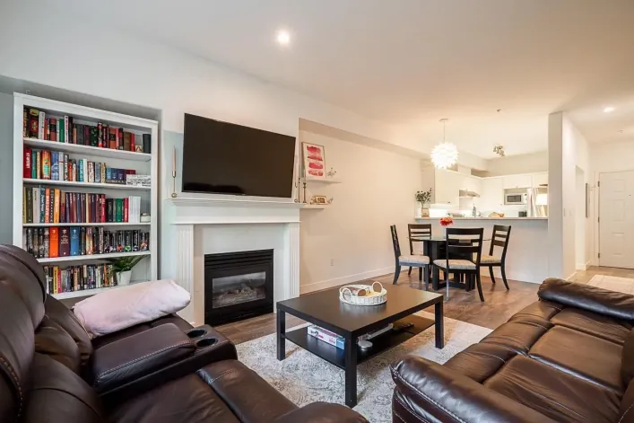 102 1630 154 STREET, Surrey