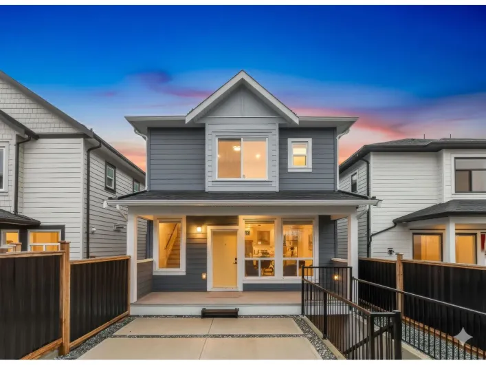 102 16689 16 AVENUE, Surrey