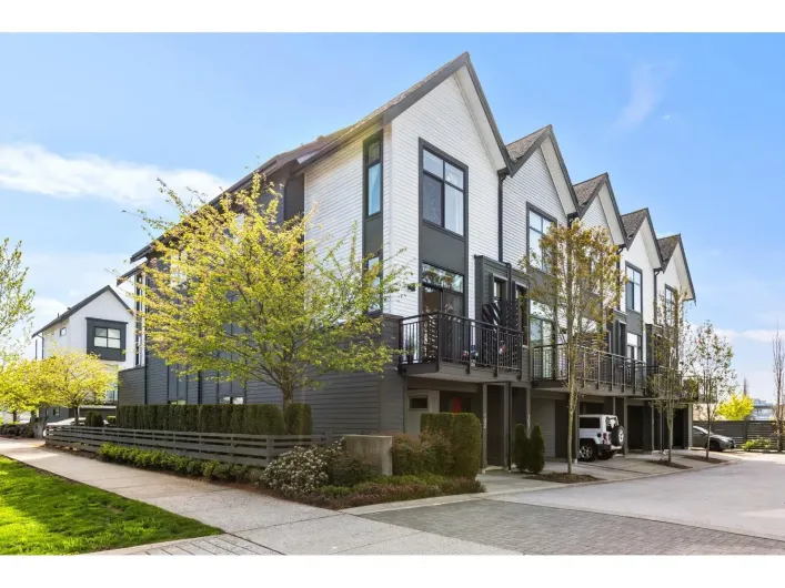 102 17568 57A AVENUE, Surrey